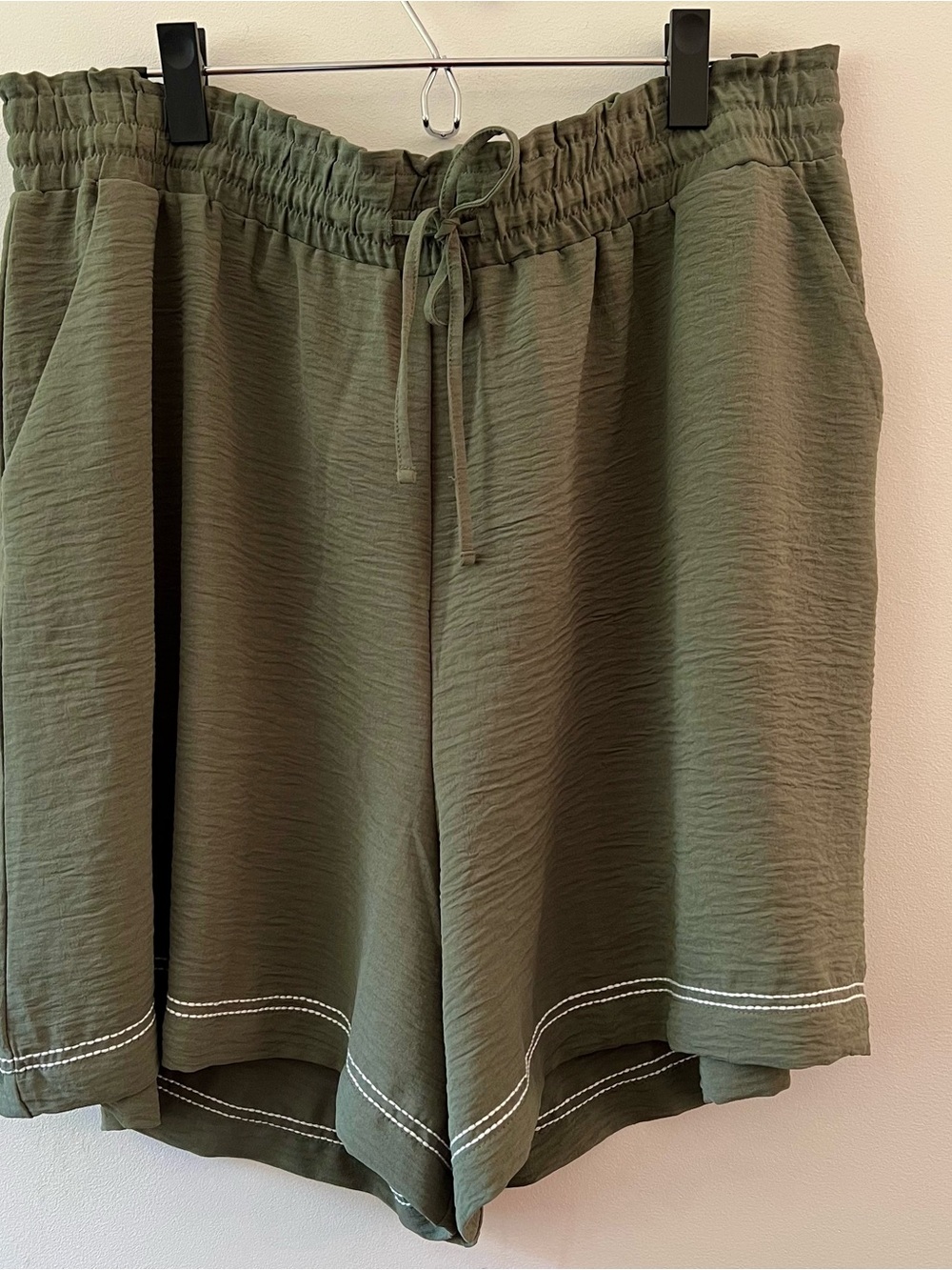 Adrianna Papell Women's Airflow Pull On Elastic Drawstring Light Short XXL EUC